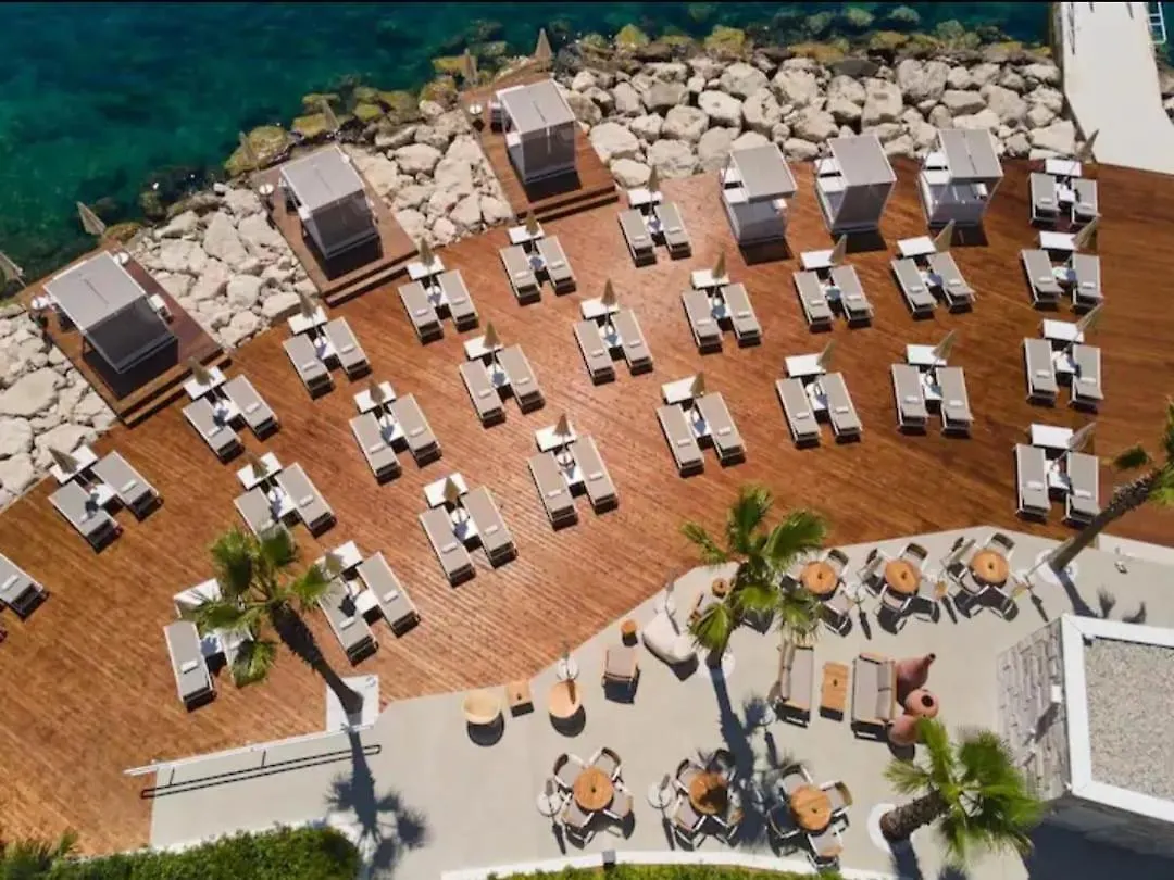 Apartment Azure *Close To The Beach Split